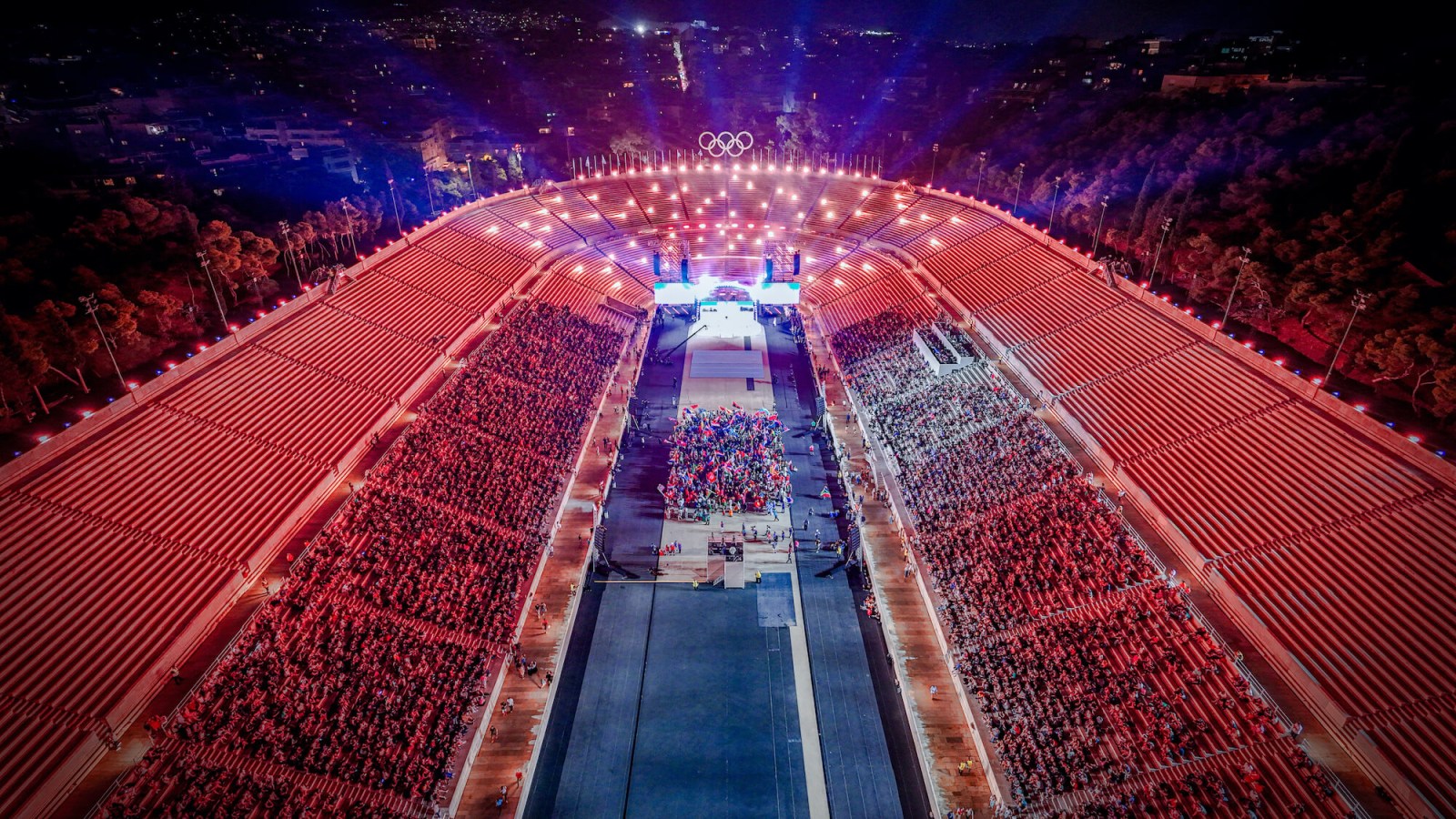 Cérémonie d’ouverture du FIRST Global Challenge 2024, avec des délégations de jeunes du monde entier